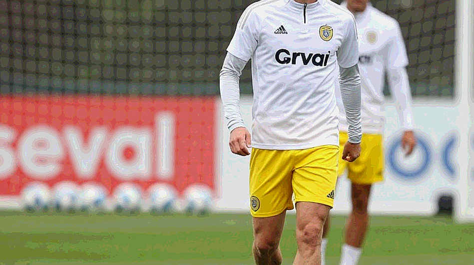 Luca Williams-Barnett là ai? Man United nhập cuộc, Tottenham giữ người, và khoảng trống dữ liệu phía sau một bản tin được viết trước tương lai