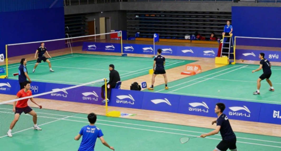Alwi Farhan tập cùng Kento Momota trước Asian Games 2026: ánh hào quang và khoảng trống dữ liệu