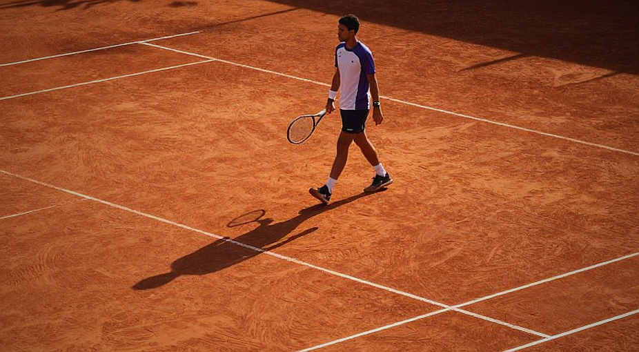 Khi chỉ số KSE-100 bị gắn nhãn tennis: một lỗi phân loại và cái giá của đường ống dữ liệu thể thao