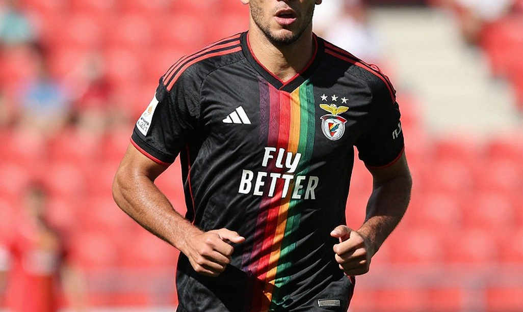 Chiếc băng đội trưởng bị bỏ lại trên ghế dự bị: Fulham, Joachim Andersen và một bản tin có cái tên sai Chiếc băng đội trưởng bị bỏ lại trên ghế dự bị: Fulham, Joachim Andersen và một bản tin có cái tên sai