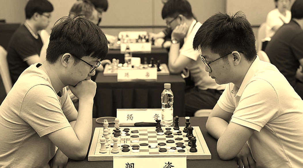 Ván cờ 'mẫu mực' ở UzChess Cup bị đặt dấu hỏi: Bài học không nằm ở nước đi, mà ở cách chúng ta xem dữ liệu