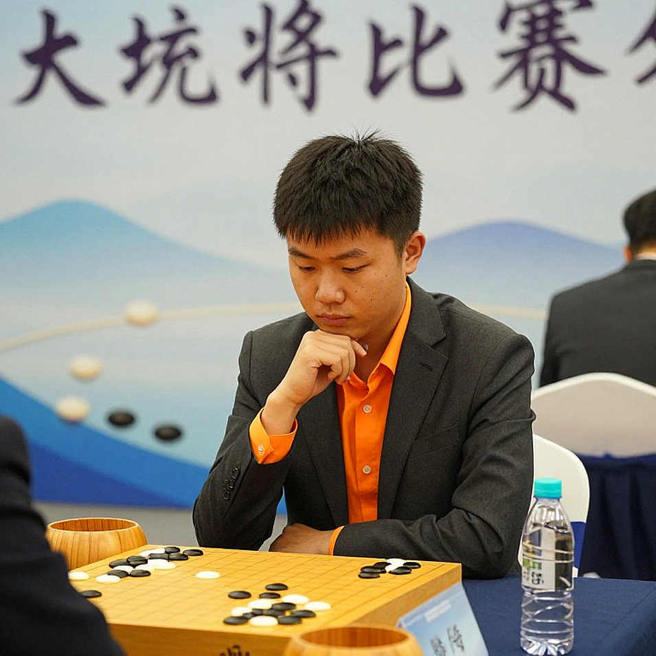ChessBase Magazine số 225: Tấm bìa Bent Larsen và những ván cờ thật ở Prague ChessBase Magazine số 225: Tấm bìa Bent Larsen và những ván cờ thật ở Prague