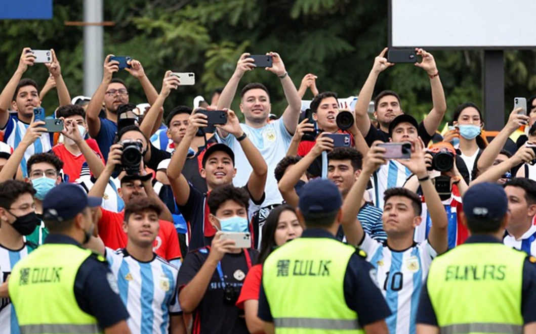 Ronaldo trở lại đội tuyển Bồ Đào Nha giữa án đình chỉ: Khi chủ tịch liên đoàn công khai đi trước hội đồng kỷ luật của chính mình