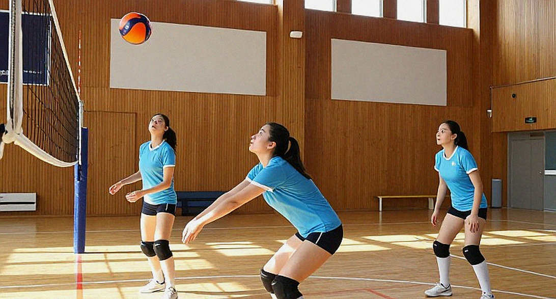 Bóng chuyền nữ quốc gia: tuyến sau đang viết lại bảng xếp hạng