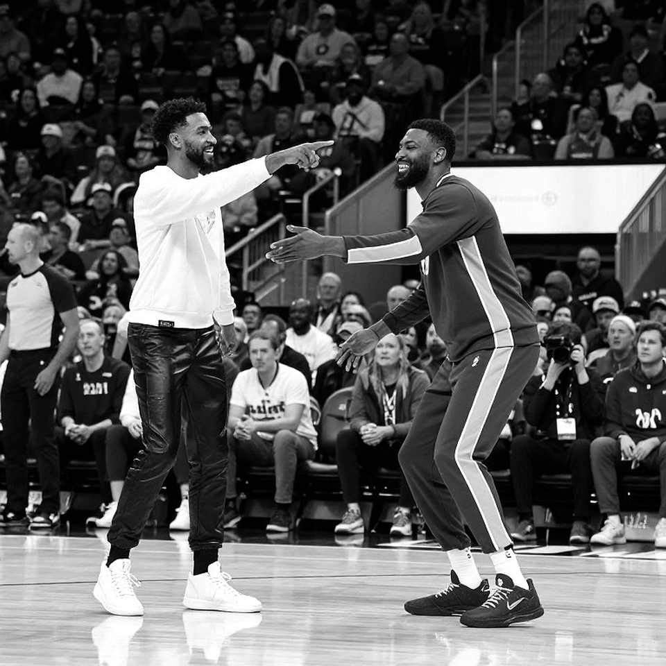 Giannis và Embiid: Khi chữ 'tài năng' bị đặt lên bàn cân sai cách Giannis và Embiid: Khi chữ 'tài năng' bị đặt lên bàn cân sai cách