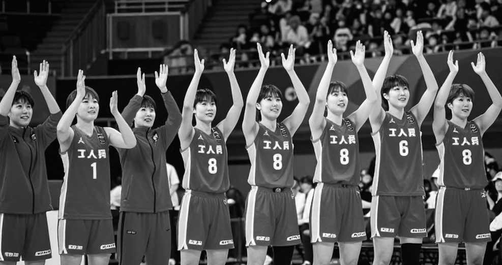 V.League và nghịch lý dòng tiền: Đào tạo giỏi nhưng giữ người kém V.League và nghịch lý dòng tiền: Đào tạo giỏi nhưng giữ người kém