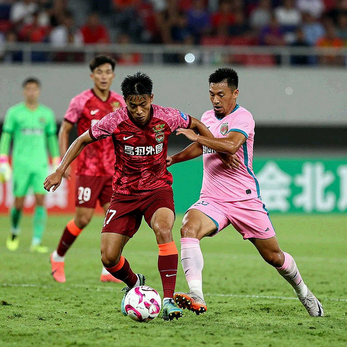 Thẻ đỏ phút 49 và sự thống trị giả tạo: Hong Kong (Trung Quốc) vào chung kết ASEAN Cup hạng 2