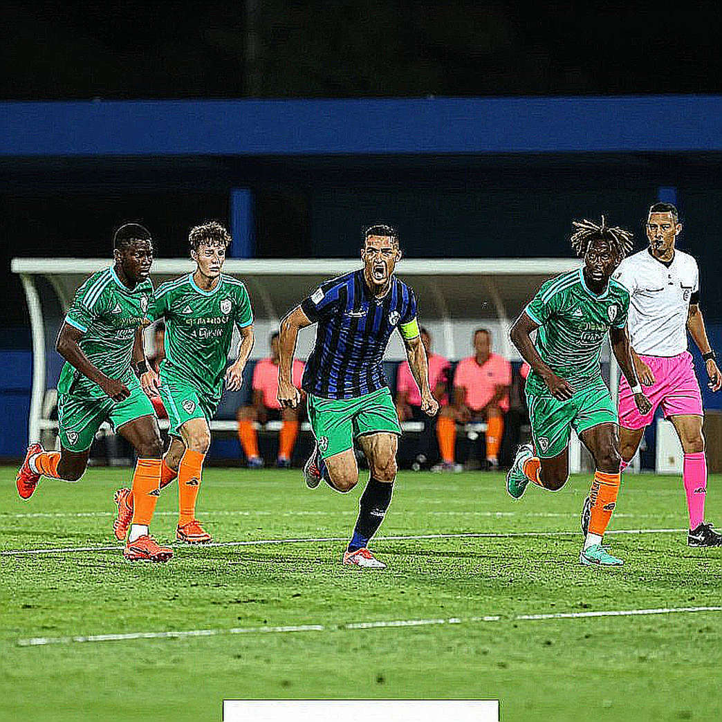 Nhịp Thở Cuối Trận — Thứ Bảng Điểm V.League Không Đo Được Nhịp Thở Cuối Trận — Thứ Bảng Điểm V.League Không Đo Được