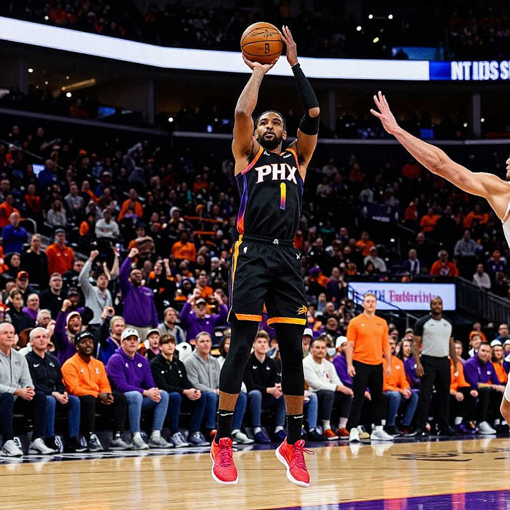 Sergio Llull và kỷ lục 20 mùa EuroLeague: Khi 2 phút 45 giây viết nên lịch sử Sergio Llull và kỷ lục 20 mùa EuroLeague: Khi 2 phút 45 giây viết nên lịch sử