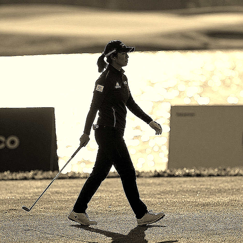 Behind the Scorecard: Strokes Gained and the Reinvention of Professional Golf Behind the Scorecard: Strokes Gained and the Reinvention of Professional Golf