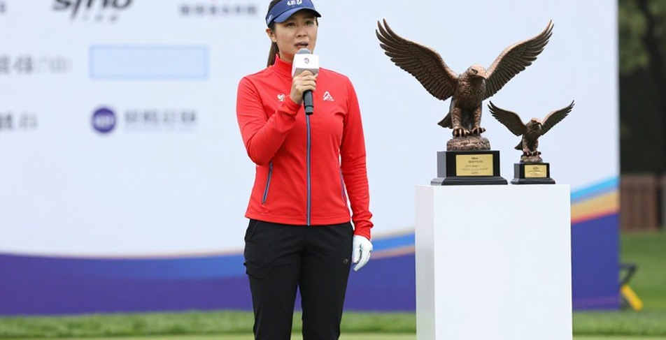 Thị trường áo khoác golf nữ: Sự pha trộn giữa thương mại và thẩm mỹ trong mùa lễ hội Thị trường áo khoác golf nữ: Sự pha trộn giữa thương mại và thẩm mỹ trong mùa lễ hội