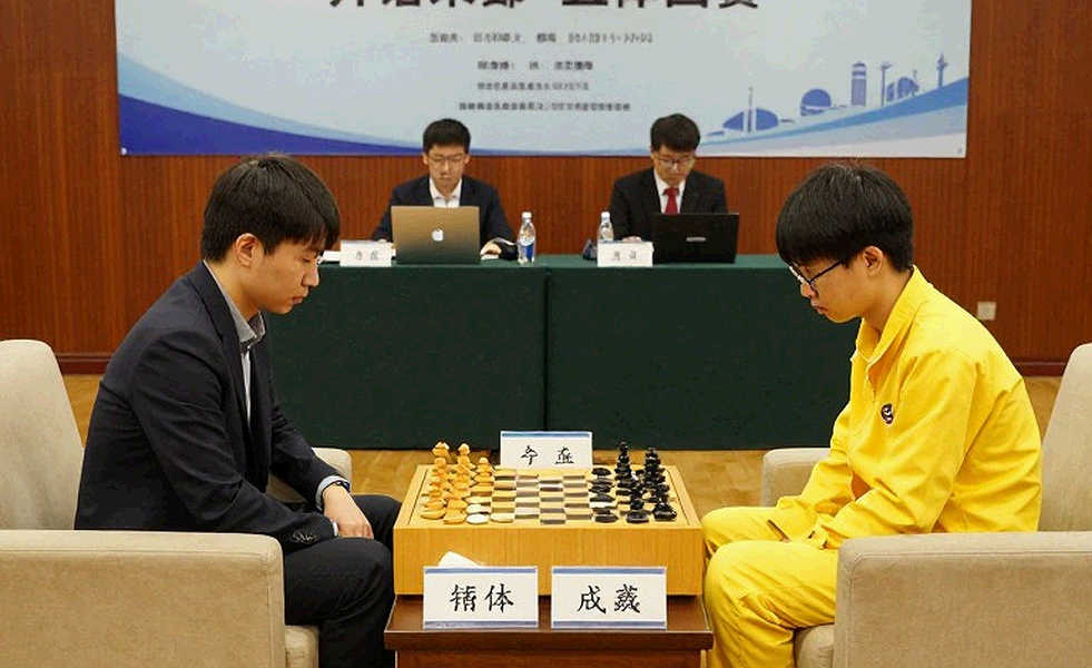 Phòng thủ Scandinavia: Bản đồ không gian của một hệ thống bị bán bằng cái bóng của Carlsen Phòng thủ Scandinavia: Bản đồ không gian của một hệ thống bị bán bằng cái bóng của Carlsen
